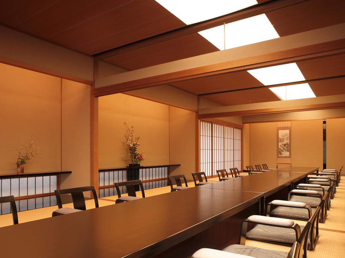 Osaka Academia Hotel Exterior photo