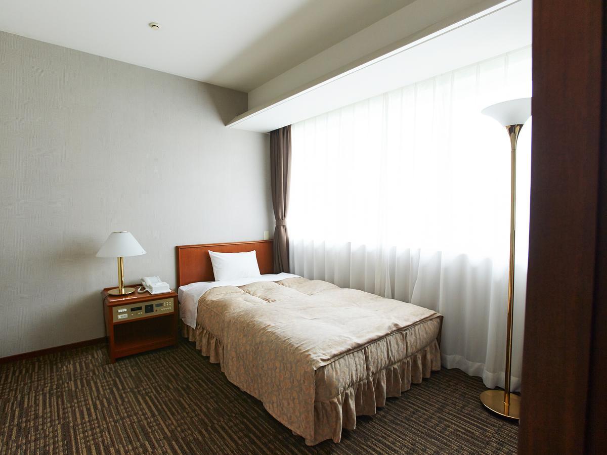 Osaka Academia Hotel Exterior photo